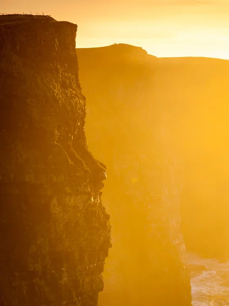 Falaises de Moher au coucher du soleil dans le comté de Clare Irlande Europe. — Photo