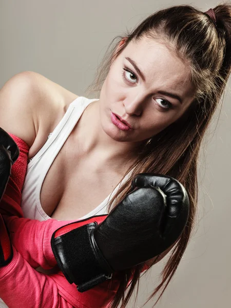 Seductive woman training. Boxing. — Stock Photo, Image