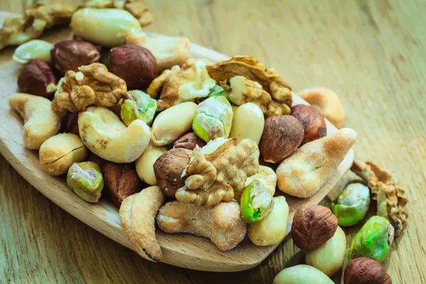 Varieties of nuts: cashew, pistachio, almond. — Stock Photo, Image