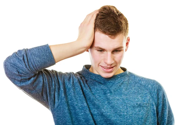 Homem estressado segura a cabeça — Fotografia de Stock