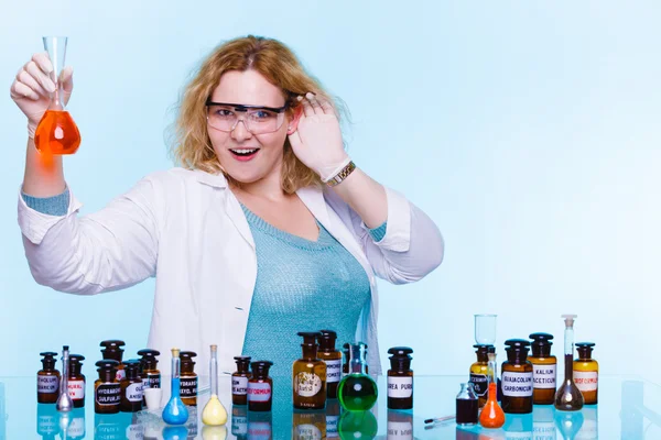 Female chemistry student with test flask — Stock Photo, Image