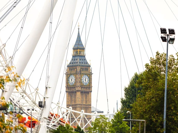 Big Ben através do London Eye Inglaterra Reino Unido — Fotografia de Stock