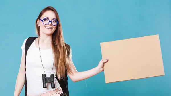 Mujer autoestop turista — Foto de Stock