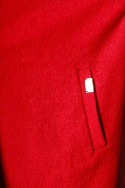 Casaco vermelho com bolso — Fotografia de Stock