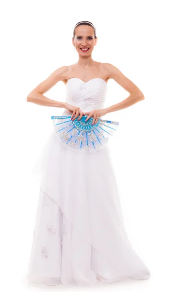 Piena lunghezza sposa in abito da sposa tiene ventilatore isolato — Foto Stock