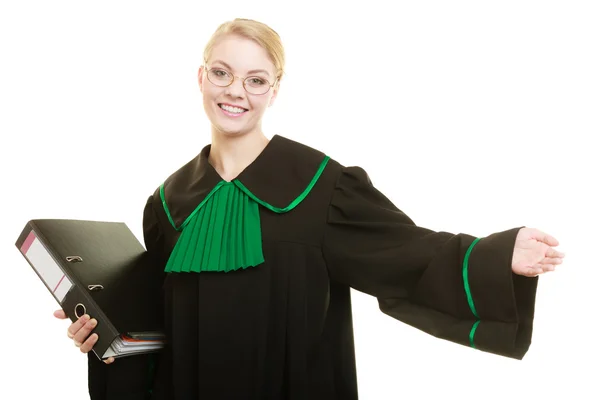 Женщина-адвокат с папкой или досье — стоковое фото