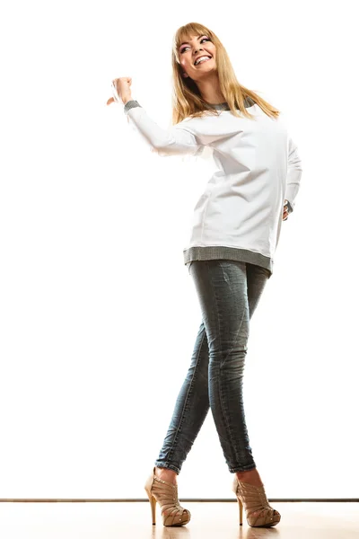 Woman casual style showing copy space — Stock Photo, Image
