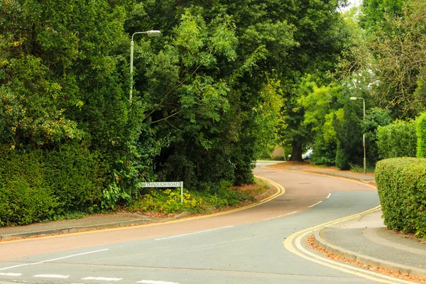 Straßenansicht in einer englischen Stadt — Stockfoto