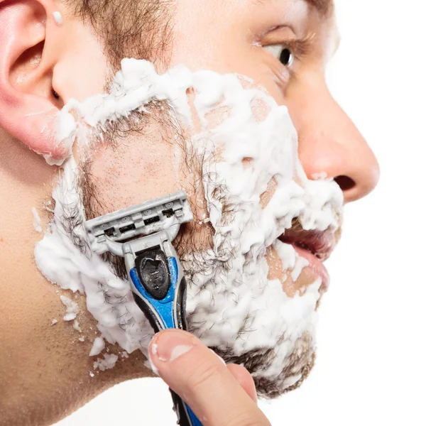 Férfi borotva borotválkozás — Stock Fotó