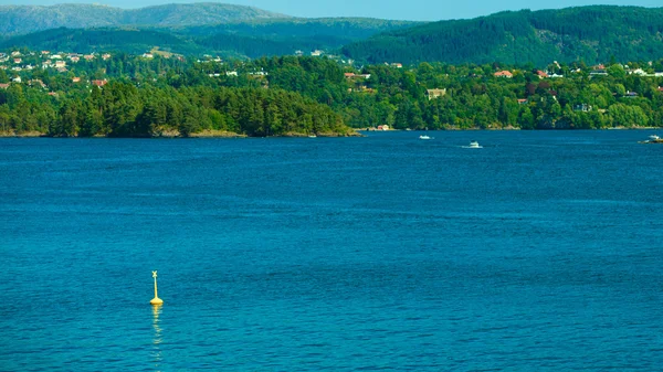 Paisaje y fiordo en Noruega . —  Fotos de Stock