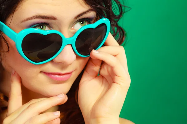 Girl in green sunglasses portrait — Stock Photo, Image