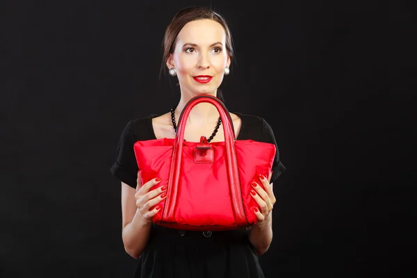 Mujer retro con estilo con bolso rojo —  Fotos de Stock