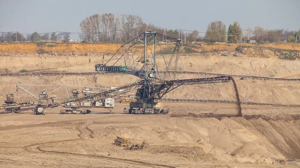 Открытый бурый угольный рудник — стоковое фото