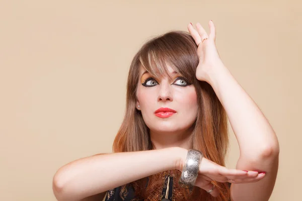 Girl with perfect make-up posing. — Stock Photo, Image