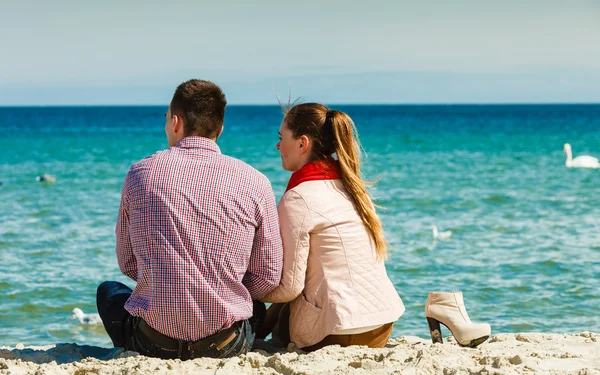 Paar verbringt Freizeit zusammen — Stockfoto