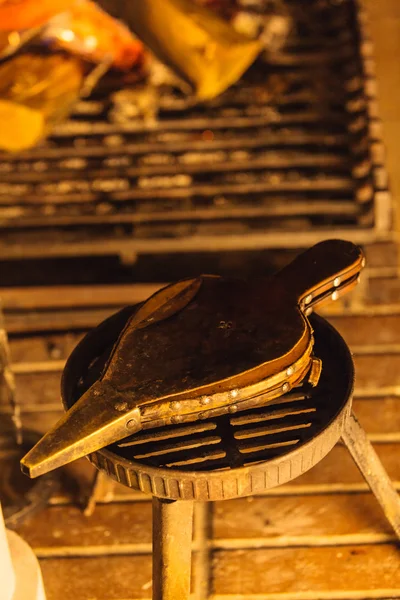 Fuelles de chimenea en casa . — Foto de Stock