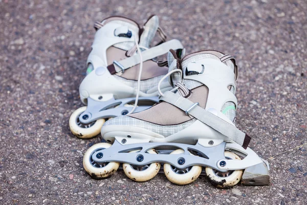 Roller skates on asphalt. — Stock Photo, Image