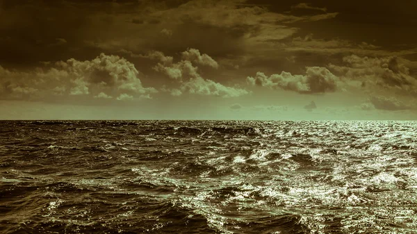 Kvällen storm havet horisonten — Stockfoto