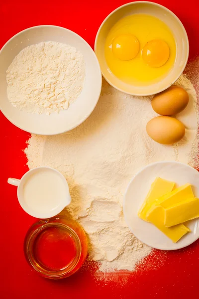 Bake ingredients and kitchen tools — Stock Photo, Image