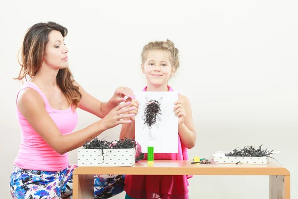 Irl trabajando con mamá — Foto de Stock