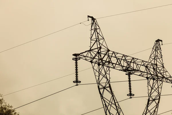 Torre eléctrica de alto voltaje — Foto de Stock