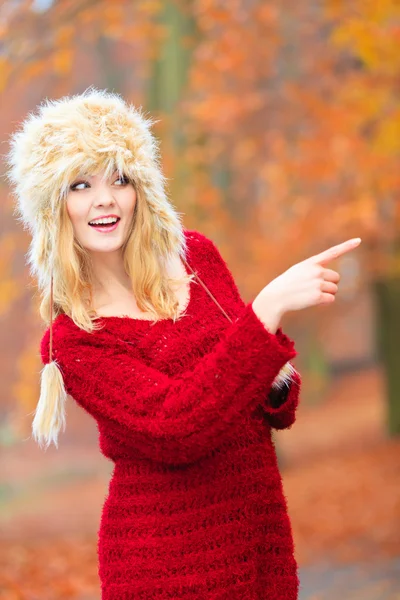 Woman  pointing with finger — Stock Photo, Image