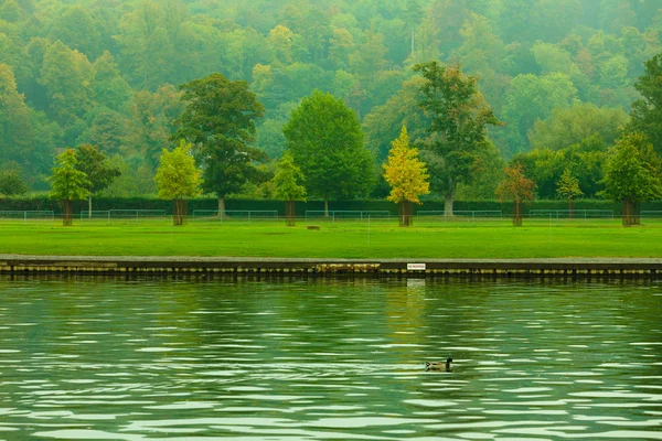 Thames river landscape. Autumn nature. — Stock Photo, Image