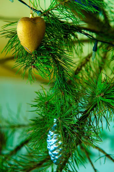 Closeup önemsiz şey Noel ağacı süsleme dekorasyon. — Stok fotoğraf