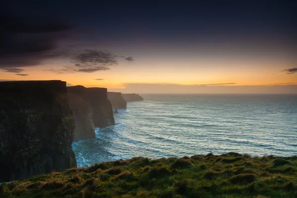 Sziklák Moher naplementekor Co. Clare Ireland Europe. — Stock Fotó