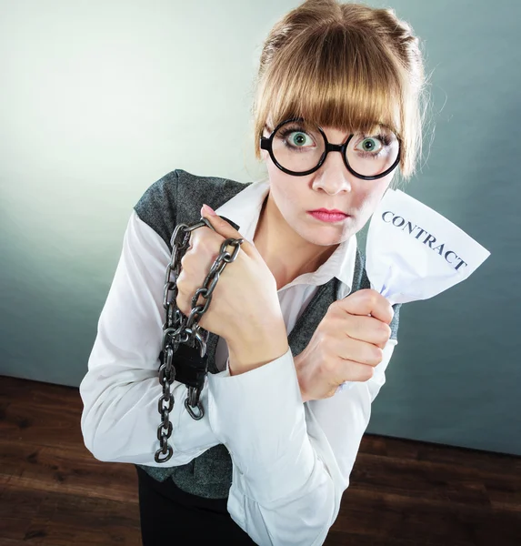 Geschäftsfrau beendet Vereinbarung — Stockfoto