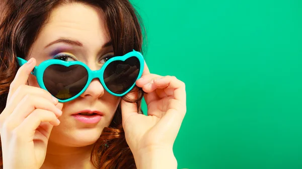 Girl in green sunglasses portrait — Stock Photo, Image