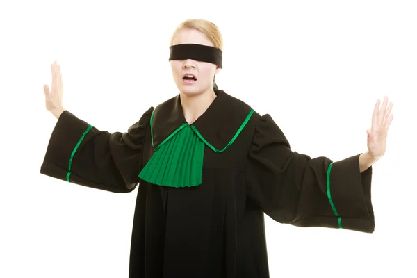 Blind justice. vrouw voor ogen met blinddoek — Stockfoto