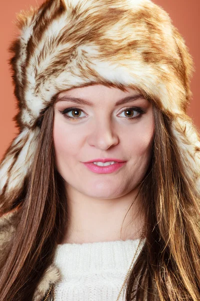 Girl in fur cap — Stock Photo, Image