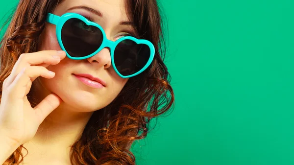 Girl in green sunglasses portrait — Stock Photo, Image