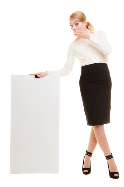 Ad. Businesswoman holding blank copy space banner — Stock Photo, Image