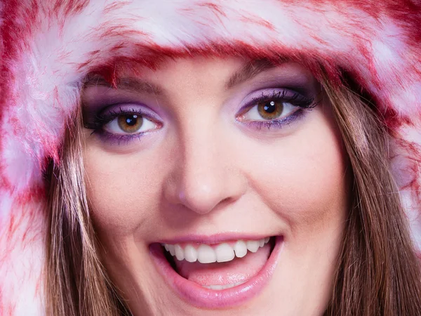 Woman portrait in winter cap — Stock Photo, Image