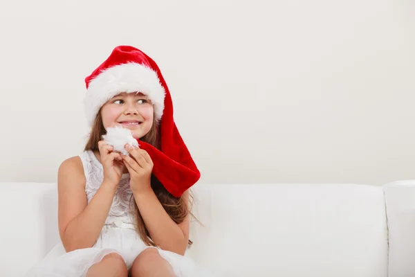 サンタの帽子の女の子。クリスマス. — ストック写真