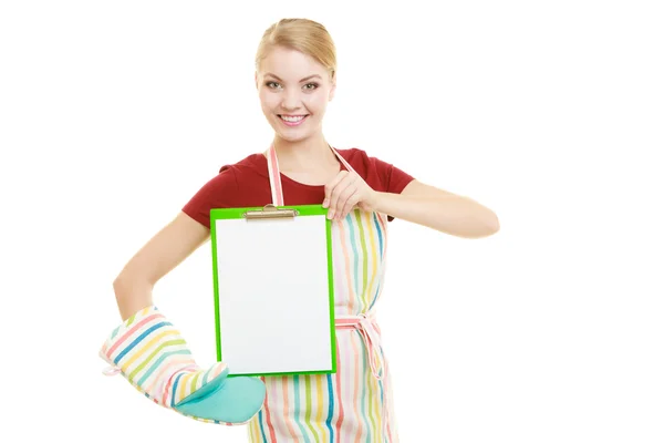 Housewife holding clipboard with copy space for text. — Stock Photo, Image