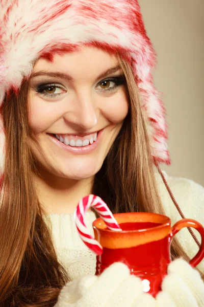 Žena s vánoční cukroví — Stock fotografie