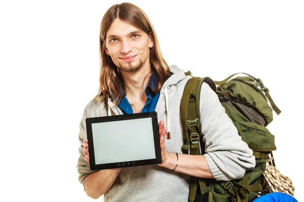 Zaino in spalla con tablet. Copyspace dello schermo vuoto. — Foto Stock