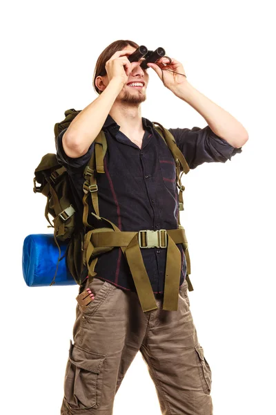 Adam turist backpacker dürbün ile seyir. — Stok fotoğraf
