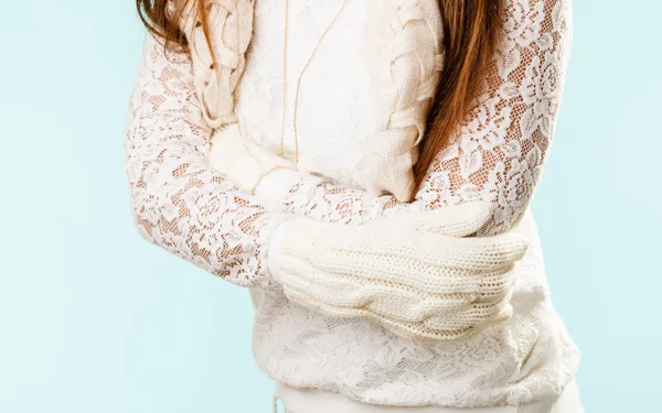 Chica en suéter caliente . — Foto de Stock