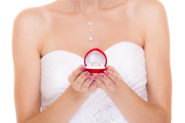 Ring box v rukou nevěsty — Stock fotografie