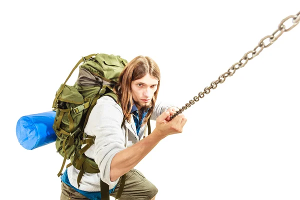 Backpacker escalada montanha . — Fotografia de Stock