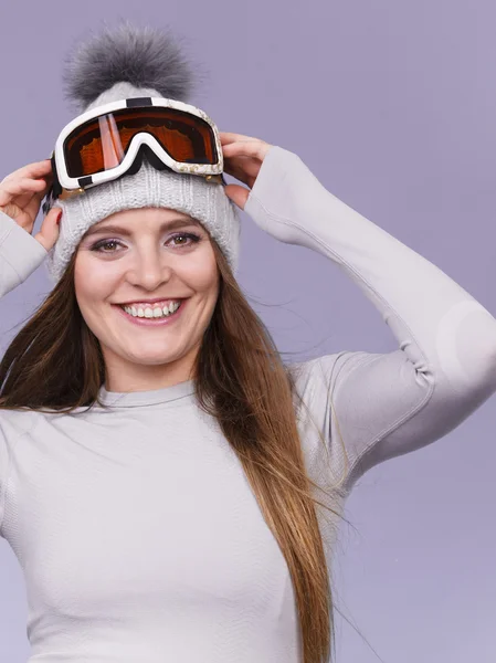Женщина в лыжных гуглях — стоковое фото