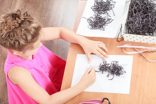 Little girl draw in the classroom — Stock Photo, Image