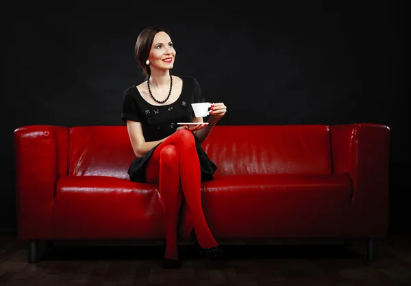 Lady holding coffee — Stock Photo, Image