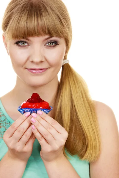 Woman holds cake strawberry cupcake — Stock Photo, Image