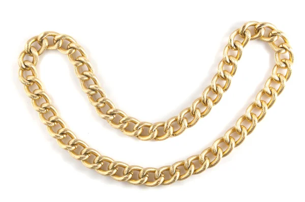 Bükülmüş yüzük altın zinciri. Beyaz izole