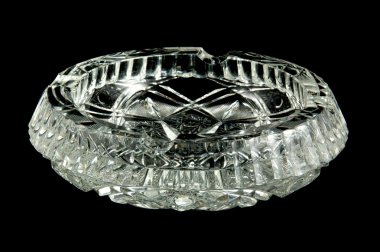 Boş ve temiz cam kül tablası